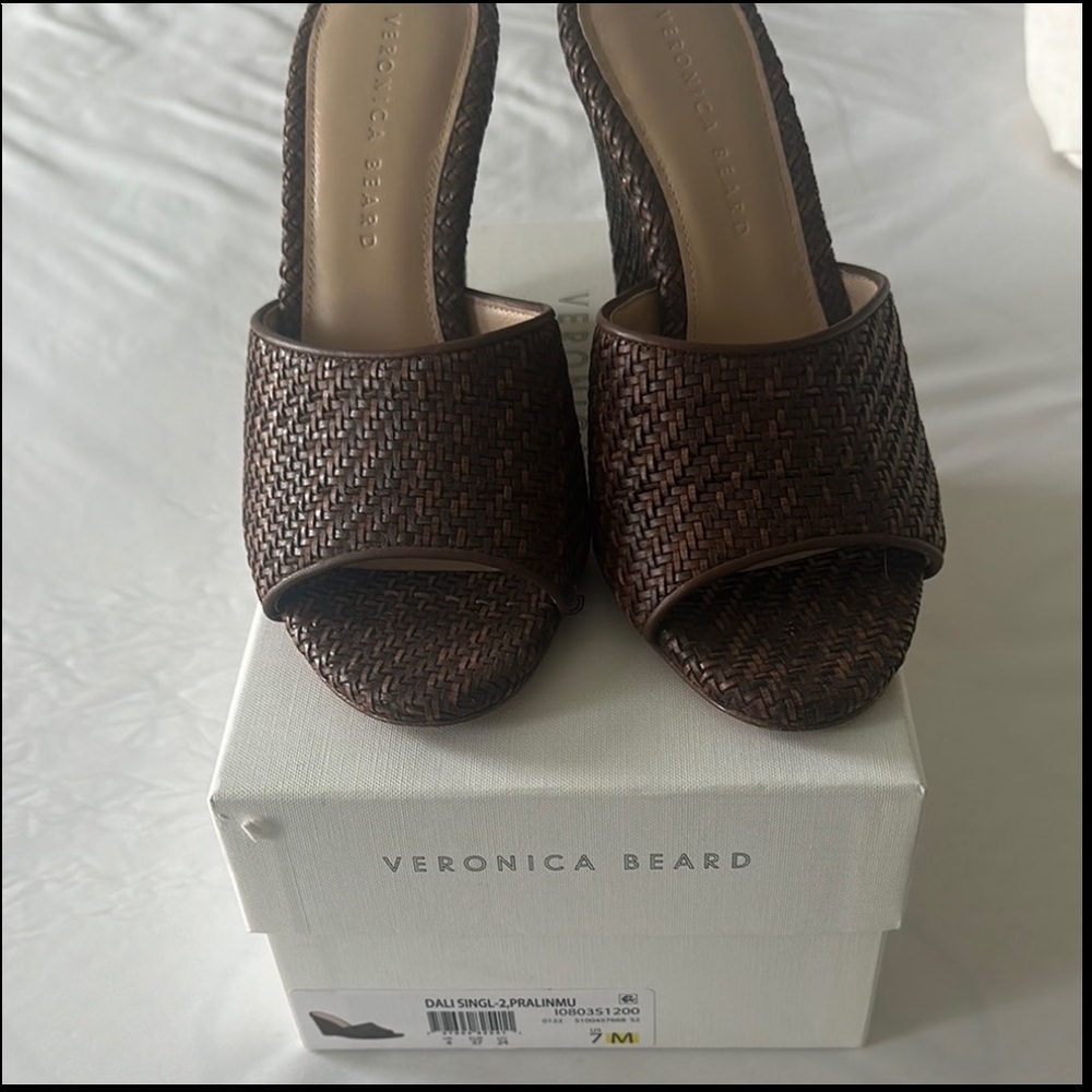 Like new, Veronica Beard Brown Dali Woven Wedges - Picture 2 of 3